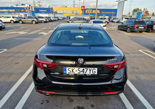 Alfa Romeo Giulia cena 68900 przebieg: 182000, rok produkcji 2016 z Katowice małe 67